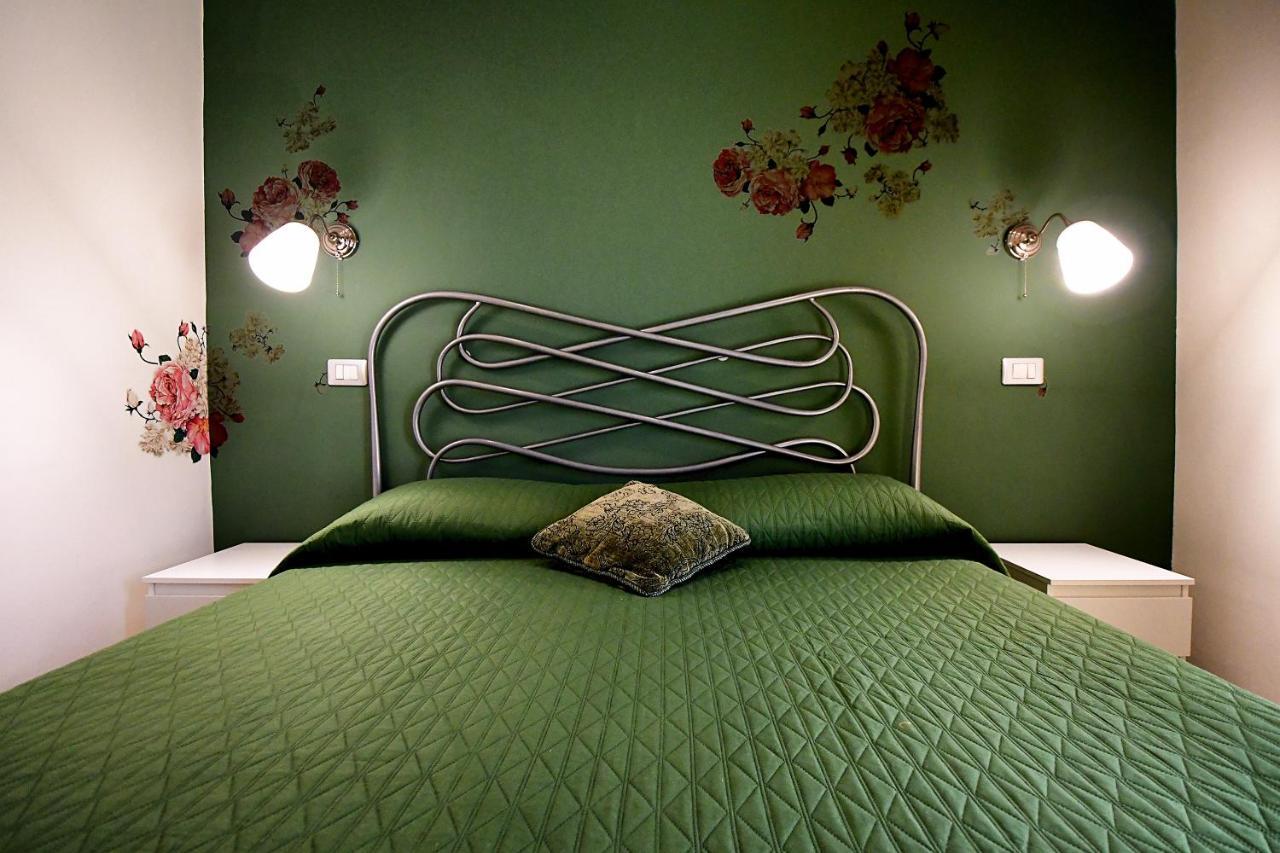 B&B Borgo Antico ピアッツァ・アルメリーナ エクステリア 写真