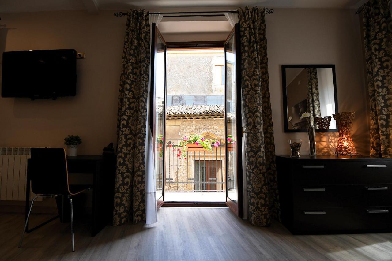 B&B Borgo Antico ピアッツァ・アルメリーナ エクステリア 写真
