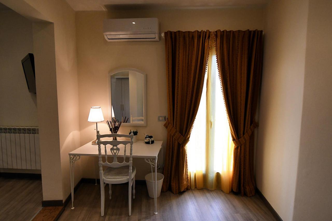 B&B Borgo Antico ピアッツァ・アルメリーナ エクステリア 写真